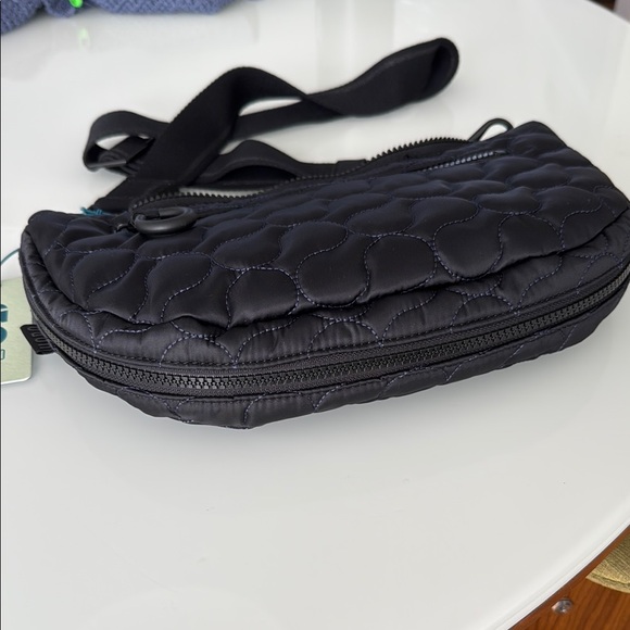 HOBO GO EVERY WEAR Quilted Crossbody - NWT - Picture 6 of 6